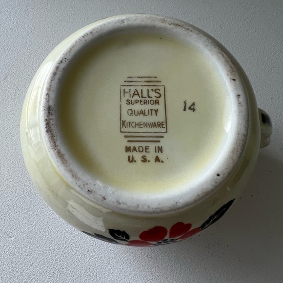 Hall Superior Kitchenware Red Poppy Daniel Creamer. - Picture 3 of 7